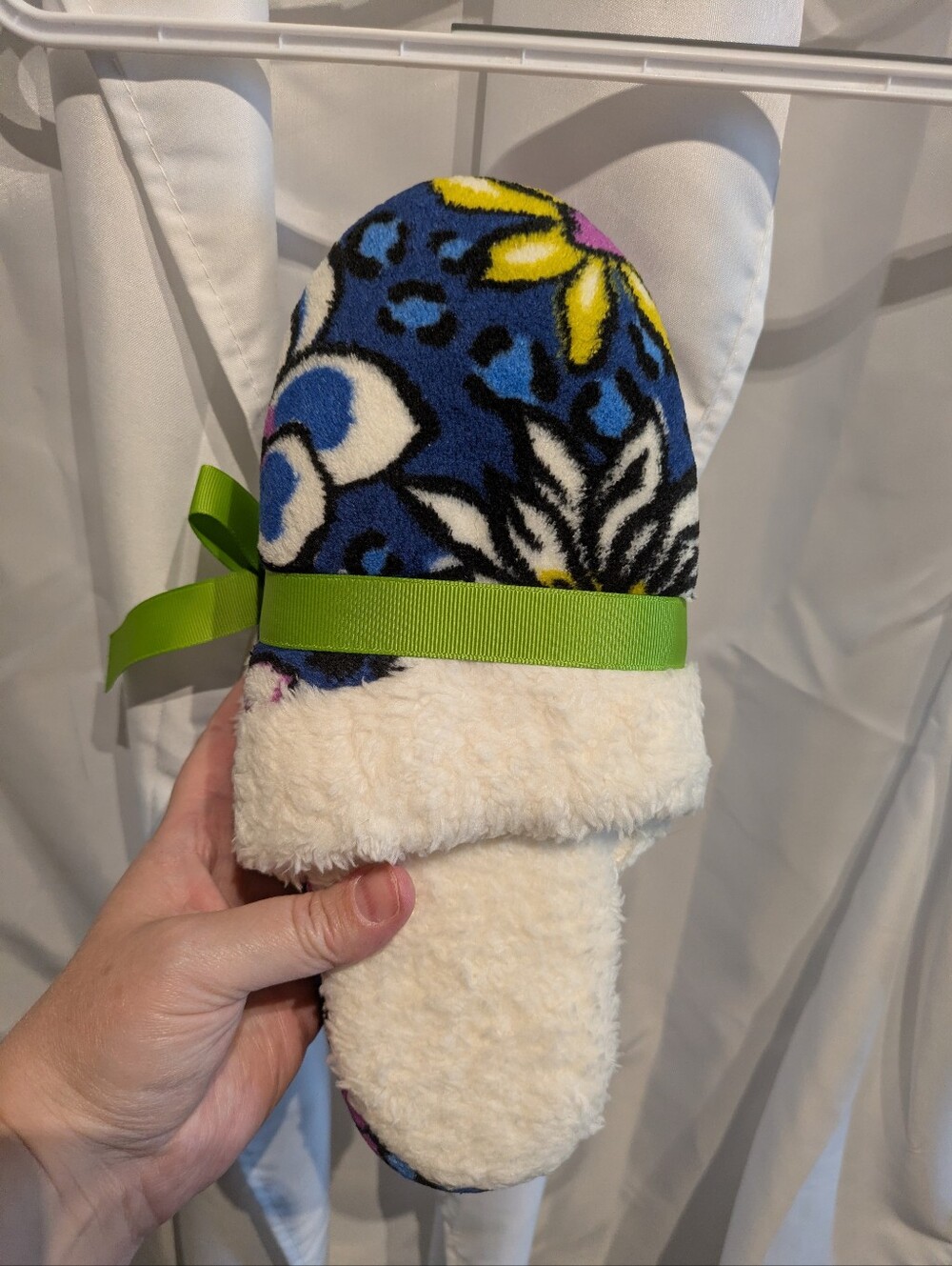 D3 NWT Vera Bradley Fleece Slippers African Violet Purple Blue Sherpa Large 9-10